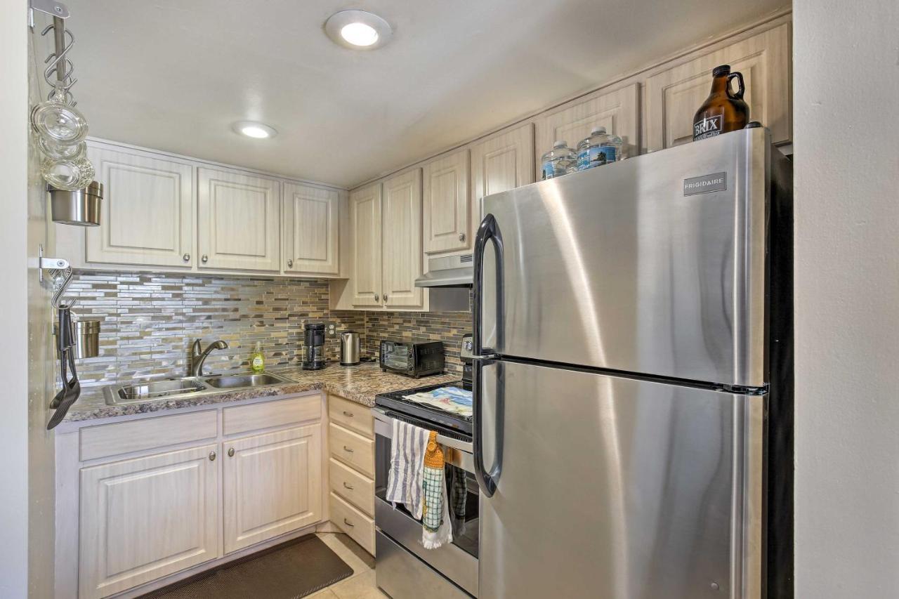 St Pete Condo With Heated Pool - Less Than 1 Mi To Beach! 세인트피트비치 외부 사진