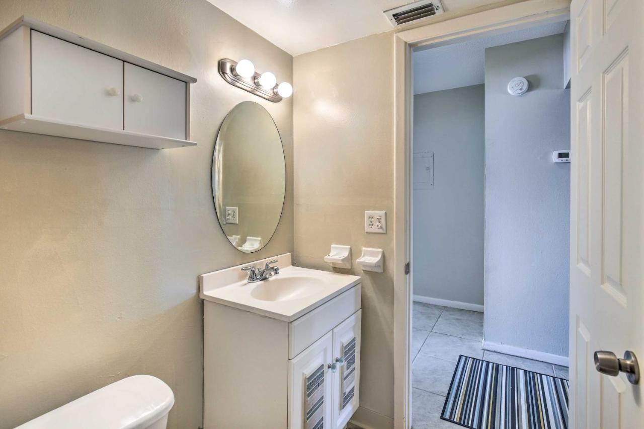 St Pete Condo With Heated Pool - Less Than 1 Mi To Beach! 세인트피트비치 외부 사진